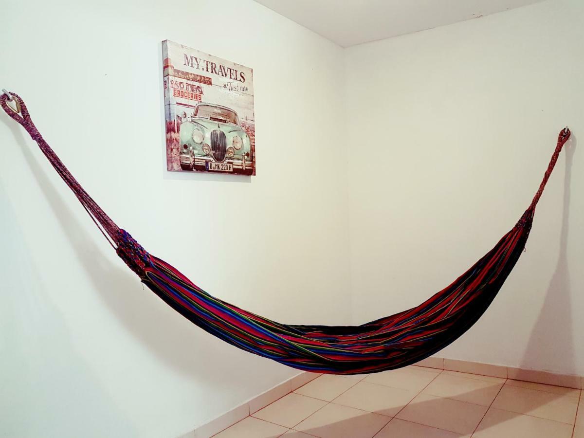 The Pelican Larry Hostel カリ エクステリア 写真